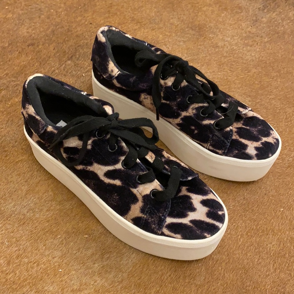 Steve Madden leopard platform sneakers